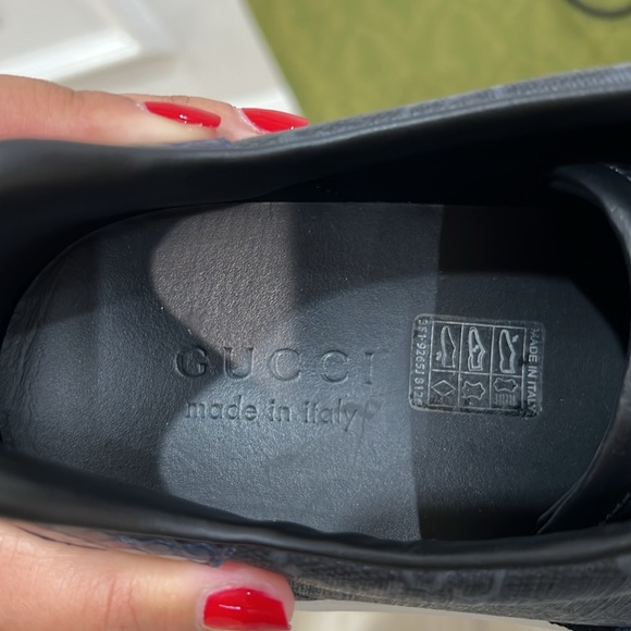 Gucci Ace GG Supreme Sneakers - Picture 9 of 11